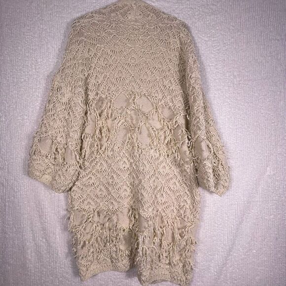 Akemi + Kin Beige open Front Oversized Chunky Knit Fringe Kimono Cardigan OS - Picture 7 of 9
